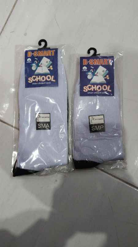 Kaos Kaki B-Smart School Hitam Putih 